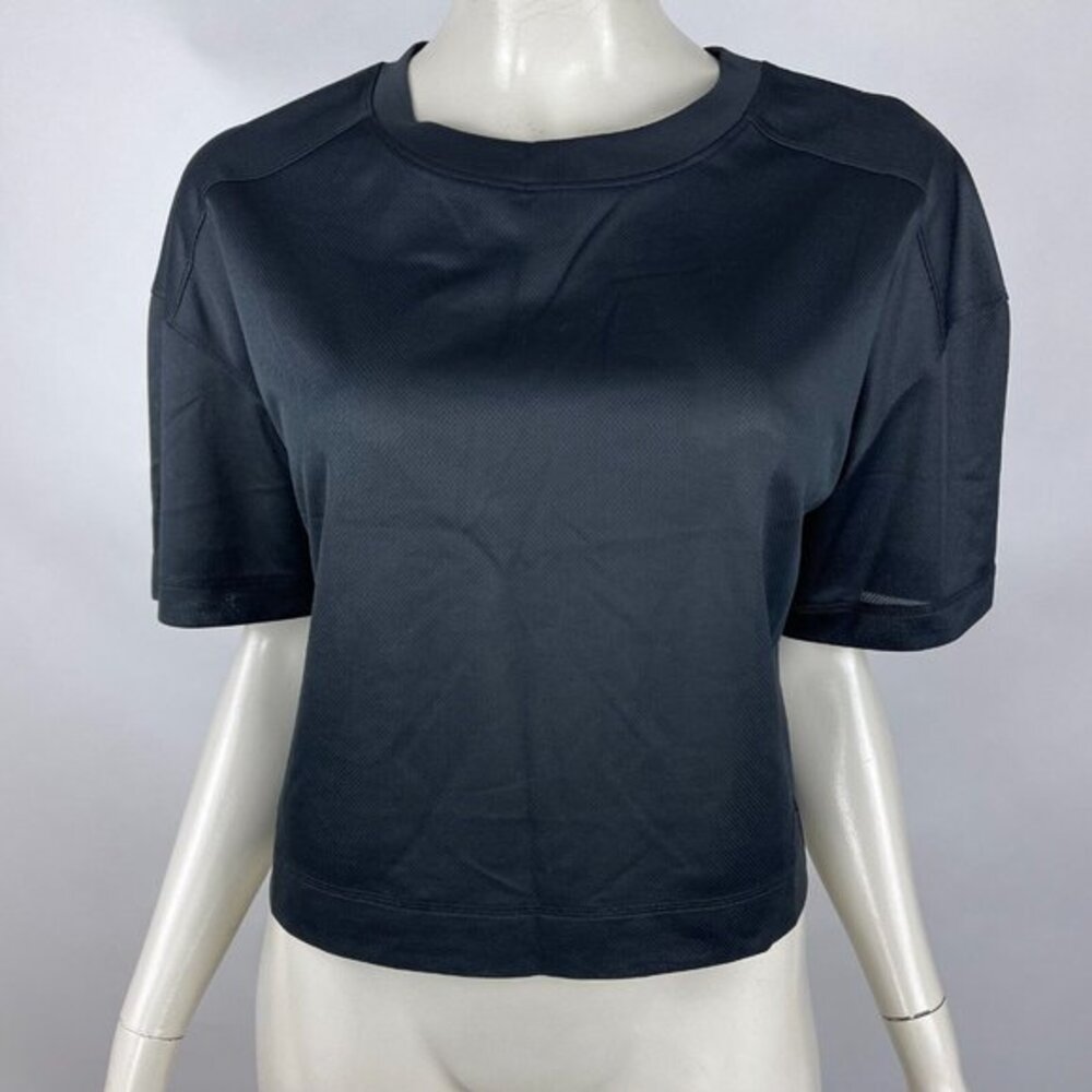 Everlane Boxi Top Women M NWT Crew Neck Tee Shirt Stretch Poly Crop Pullover